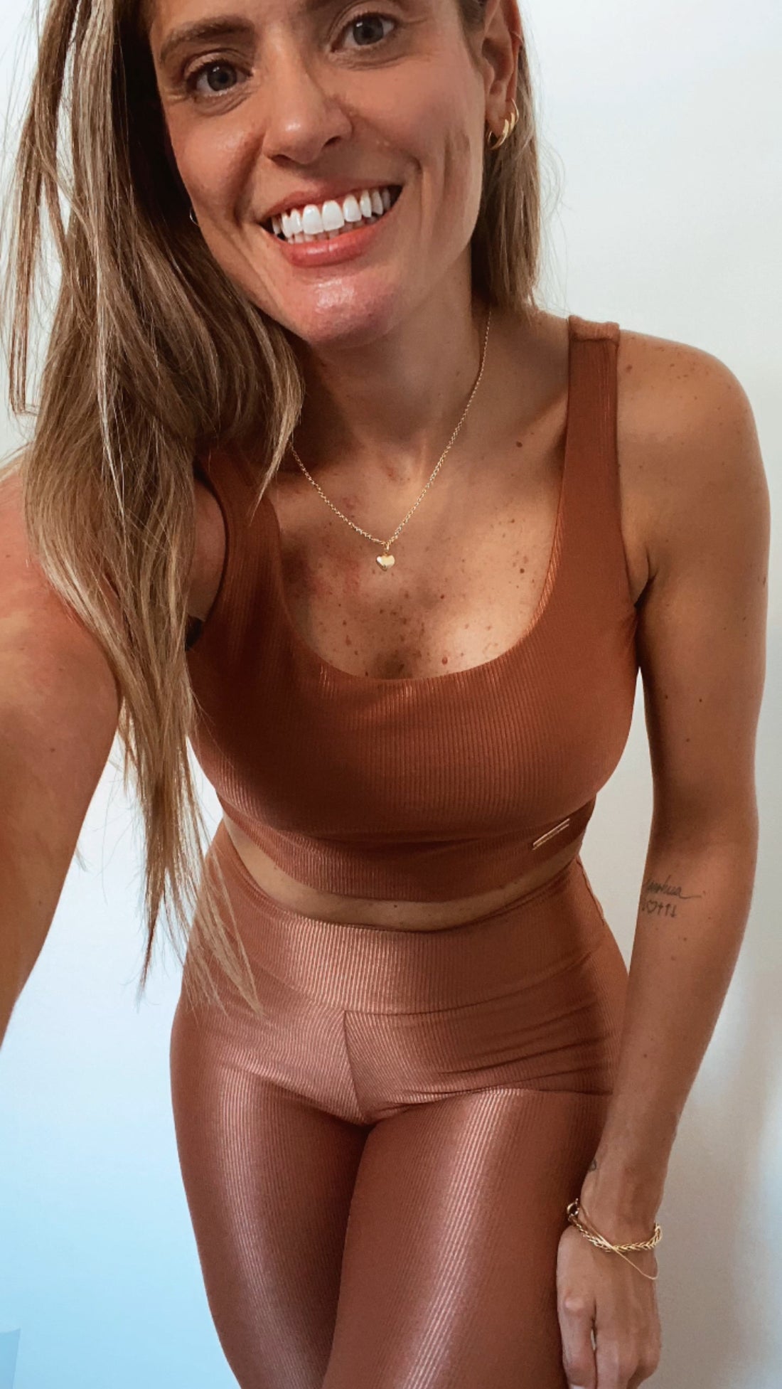 Top Feminino Fitness Terracota - Boa Sustentação - Bojos removíveis | Maria's Biquínis